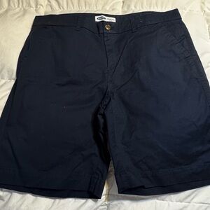 Old Navy Womans Navy Flat Front Shorts